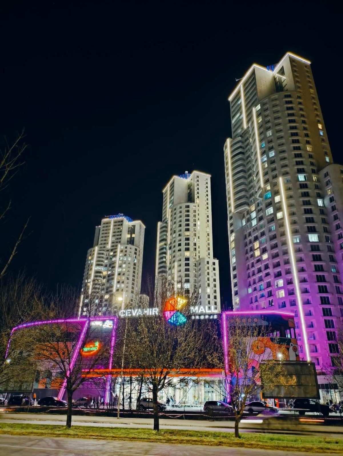 16Th Floor Sky View Condo With Pool And Fitness Skopje Exterior photo